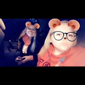 Meet your Posher, Emma